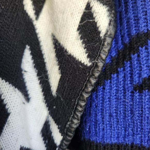 Houndstooth Cardigan - Picture 3 of 5